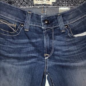 Ladies Ariat jeans worn once. Size 29XL